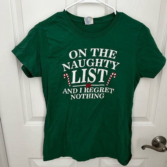 On The Naughty List And I Regret Nothing, Funny Christmas T-shirt Christmas Xmas - Picture 1 of 2